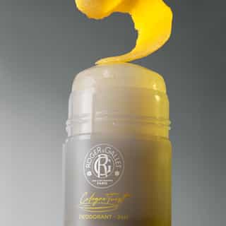 Cologne Twist Déodorant Stick 24h*